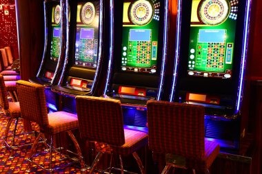 Live European Roulette table with dealer and multi-camera studio setup
